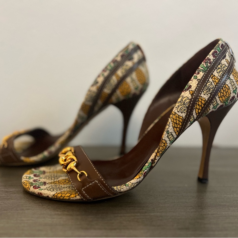 RARE Gucci Horsebit Floral Tapestry Heels – Style 160036 – Size 7B